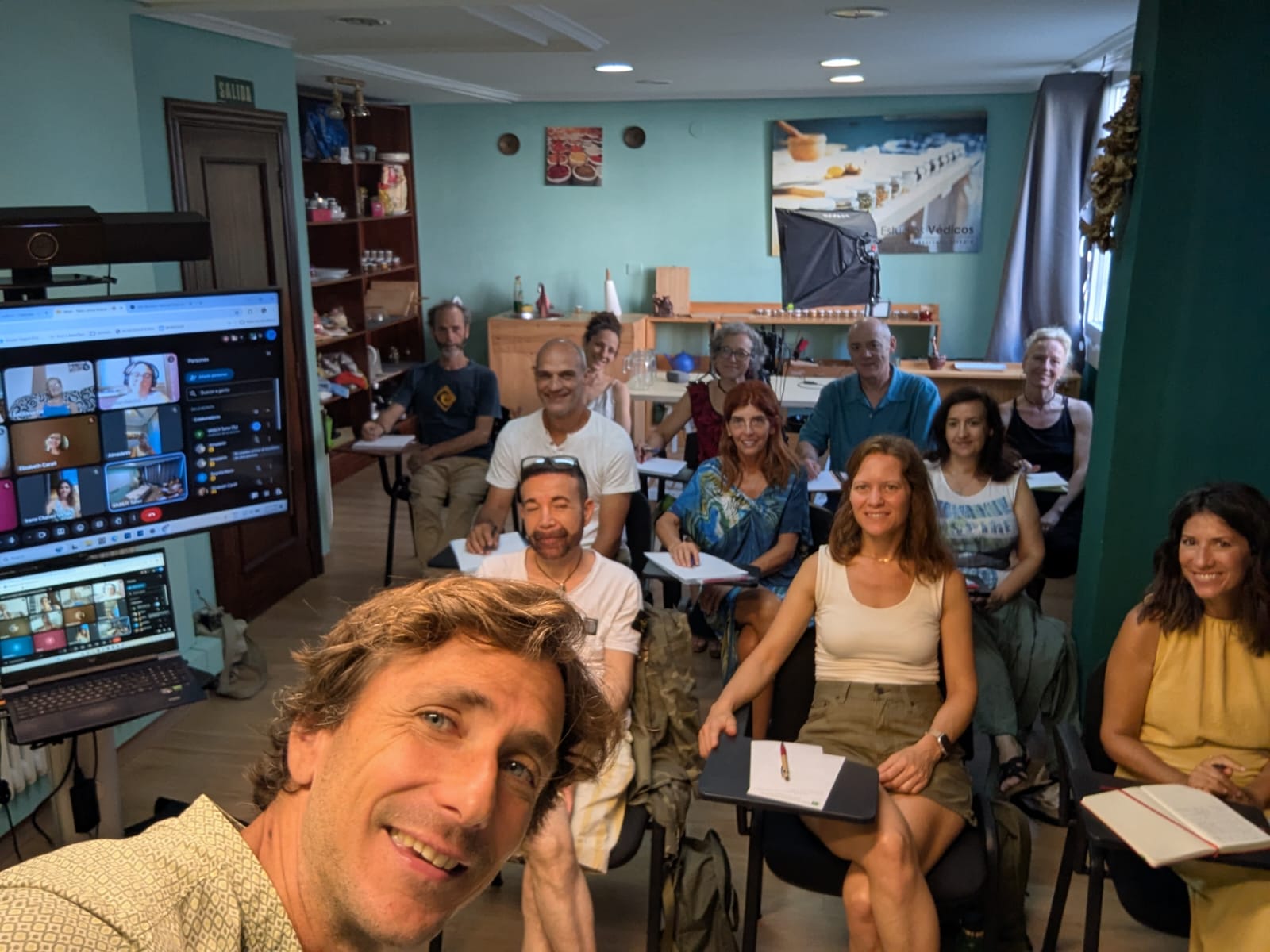 Vasiliy con los alumnos del Diploma en clase - Las Arenas, Bizkaia